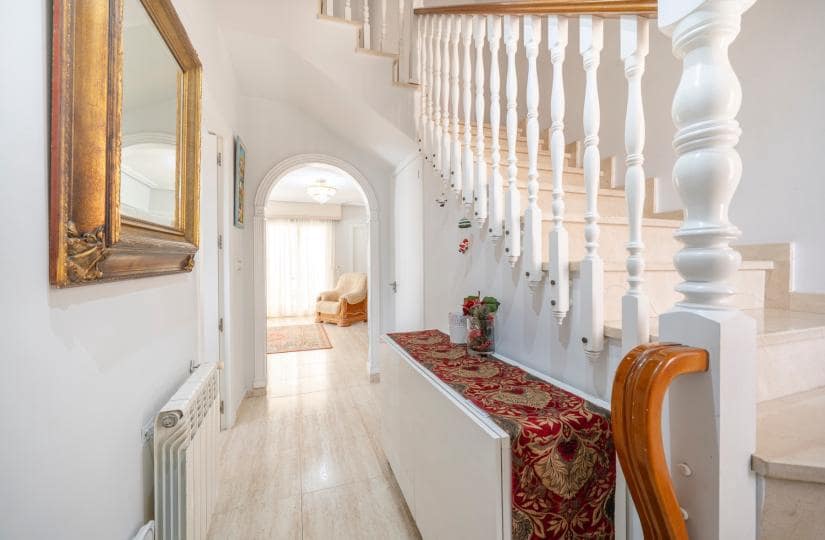 4 sypialnia Dom na sprzedaż w El Moncayo z basenem garażem - 395 000 € (Ref: 9772750)