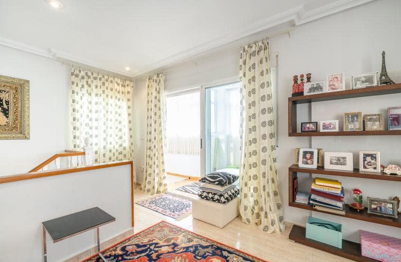 4 sypialnia Dom na sprzedaż w El Moncayo z basenem garażem - 395 000 € (Ref: 9772750)