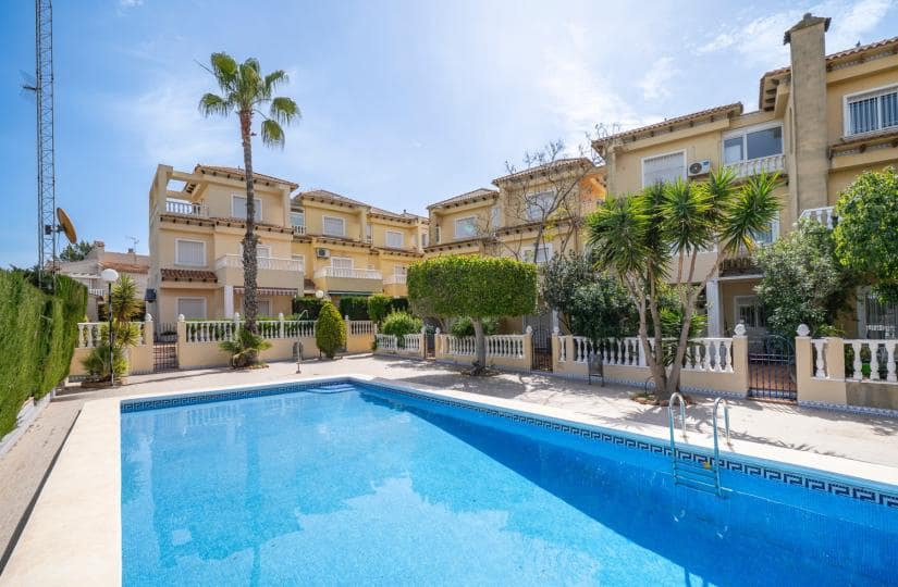 4 sypialnia Dom na sprzedaż w El Moncayo z basenem garażem - 395 000 € (Ref: 9772750)