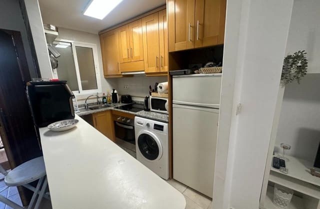 2 bedroom Apartment for sale in Jacarilla with pool garage - € 90,000 (Ref: 9772751)