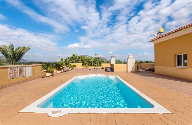 4 quarto Apartamento para venda em Jacarilla com piscina - 145 000 € (Ref: 9772828)