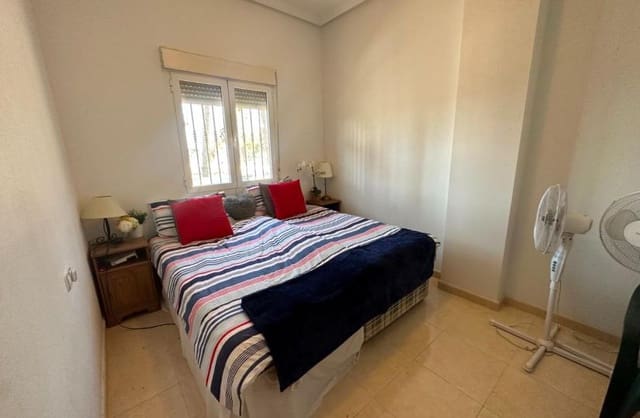 4 sovrum Lägenhet till salu i Jacarilla med pool - 145 000 € (Ref: 9772828)