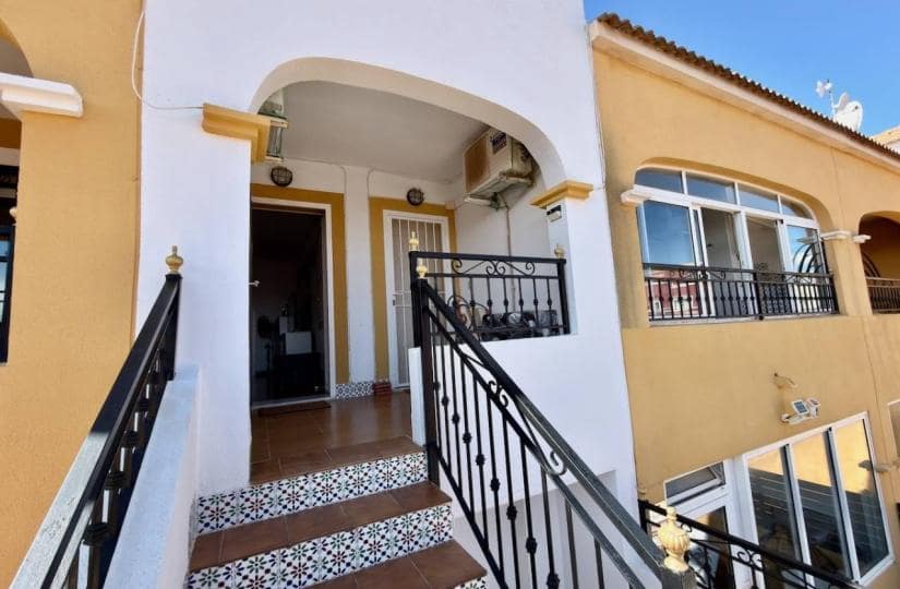 2 bedroom Apartment for sale in Los Montesinos with pool - € 145,000 (Ref: 9772829)