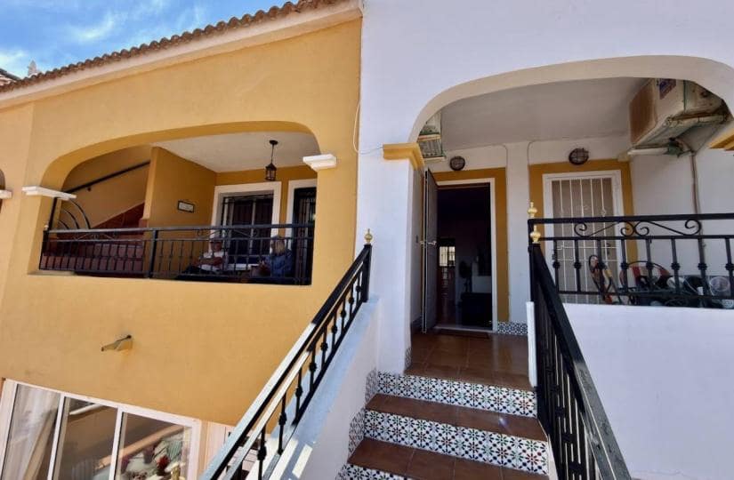 2 bedroom Apartment for sale in Los Montesinos with pool - € 145,000 (Ref: 9772829)
