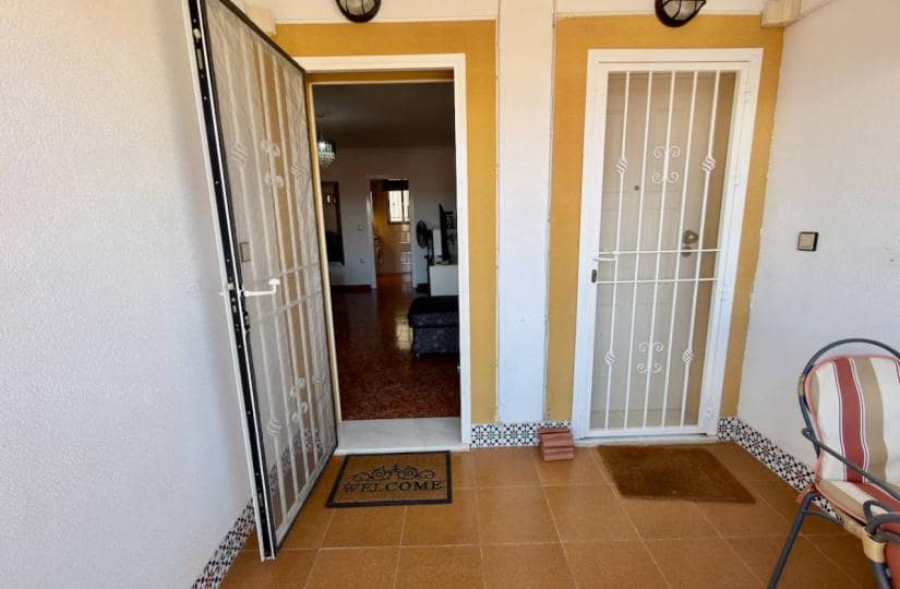 2 bedroom Apartment for sale in Los Montesinos with pool - € 145,000 (Ref: 9772829)