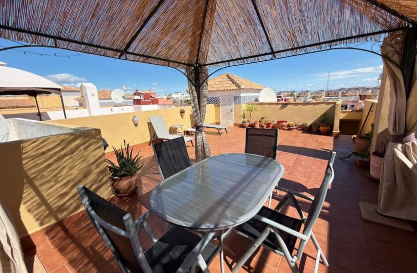 2 bedroom Apartment for sale in Los Montesinos with pool - € 145,000 (Ref: 9772829)