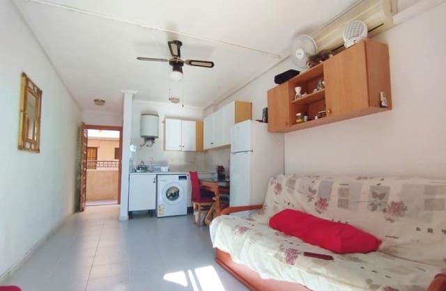Huoneisto myytävänä paikassa San Luis, Torrevieja - 70 000 € (Ref: 9774146)