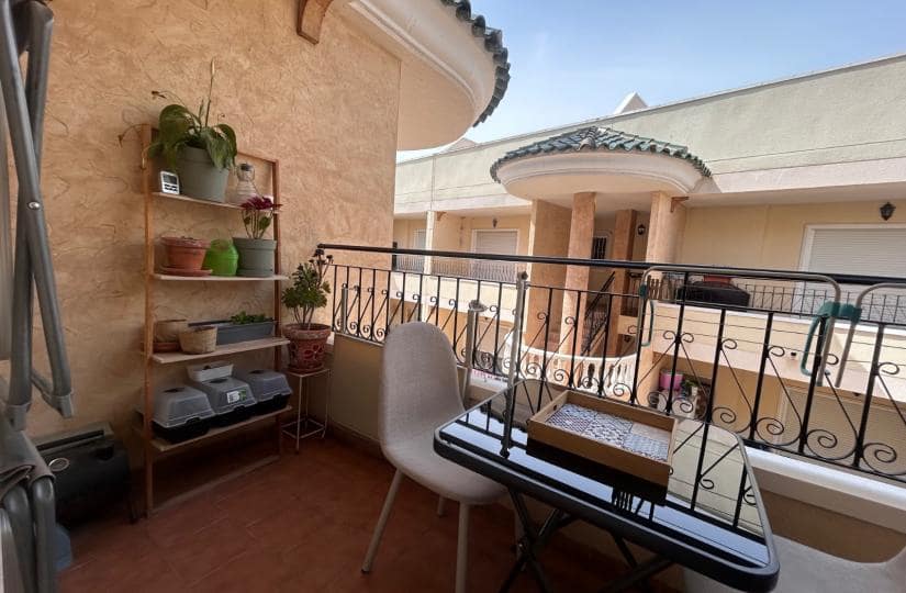 2 bedroom Apartment for sale in Jacarilla with pool garage - € 108,000 (Ref: 9776830)