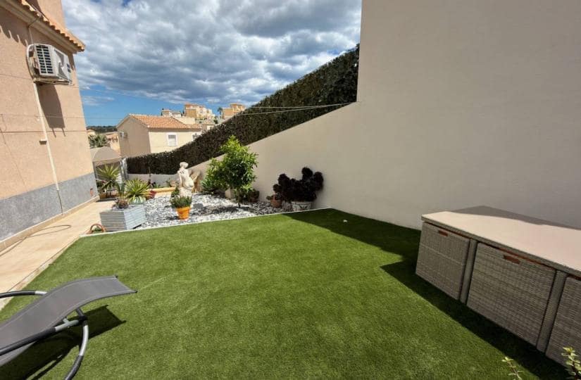 3 sypialnia Willa na sprzedaż w Ciudad Quesada z garażem - 285 000 € (Ref: 9777574)