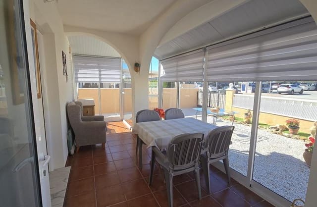 2 slaapkamer Halfvrijstaande villa te koop in Lomas de Cabo Roig - Los Dolses, Orihuela met zwembad garage - € 265.000 (Ref: 9780056)
