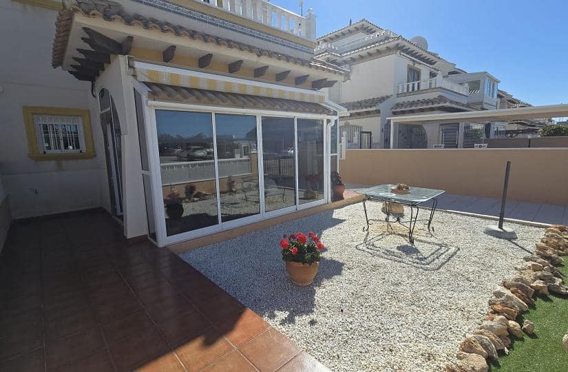 2 slaapkamer Halfvrijstaande villa te koop in Orihuela Costa met zwembad garage - € 265.000 (Ref: 9780056)