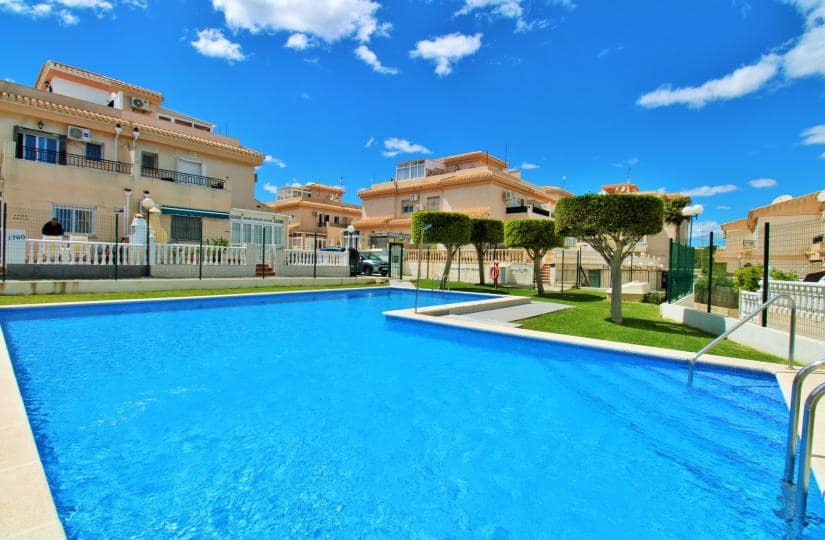 3 chambre Villa/Maison Semi-Mitoyenne à vendre à Playa Flamenca avec piscine - 249 950 € (Ref: 9780057)