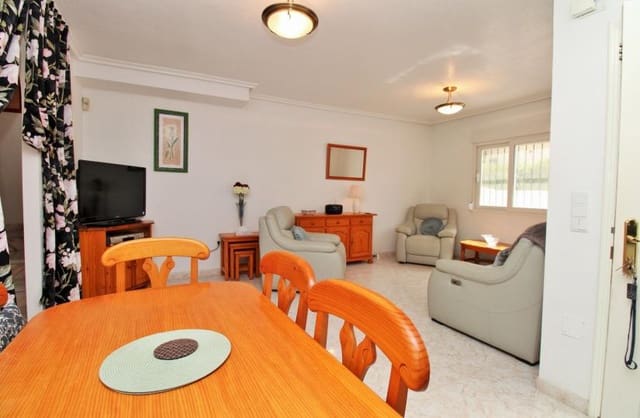 3 chambre Villa/Maison Semi-Mitoyenne à vendre à Playa Flamenca, Orihuela avec piscine - 249 950 € (Ref: 9780057)