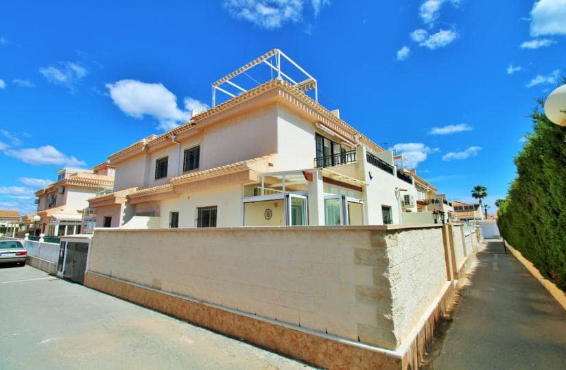 3 chambre Villa/Maison Semi-Mitoyenne à vendre à Playa Flamenca avec piscine - 249 950 € (Ref: 9780057)