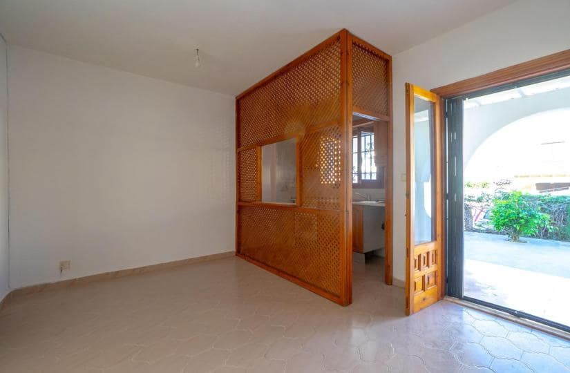 1 slaapkamer Appartement te koop in El Chaparral met zwembad - € 119.000 (Ref: 9780182)