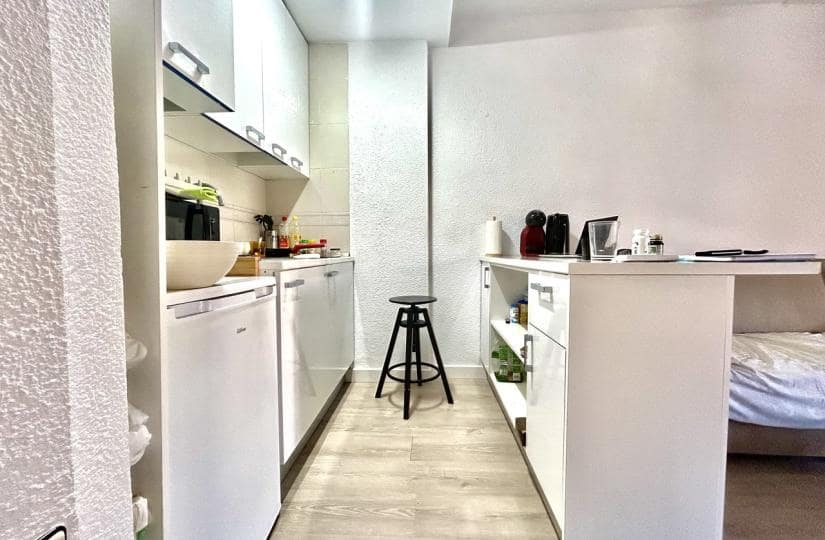 Huoneisto myytävänä paikassa Torrevieja mukana uima-altaan - 84 900 € (Ref: 9793712)