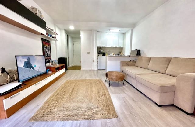 Apartamento para venda em Avenida Habaneras - Curva de Palangre, Torrevieja com piscina - 84 900 € (Ref: 9793712)