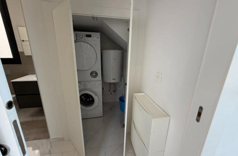 3 bedroom Villa for sale in Pueblo Bravo with pool garage - € 399,900 (Ref: 9800483)