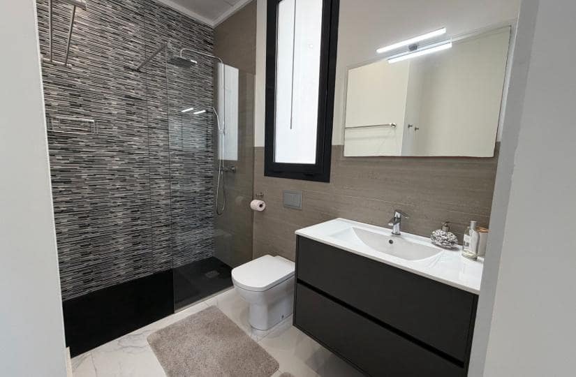 3 bedroom Villa for sale in Pueblo Bravo with pool garage - € 399,900 (Ref: 9800483)