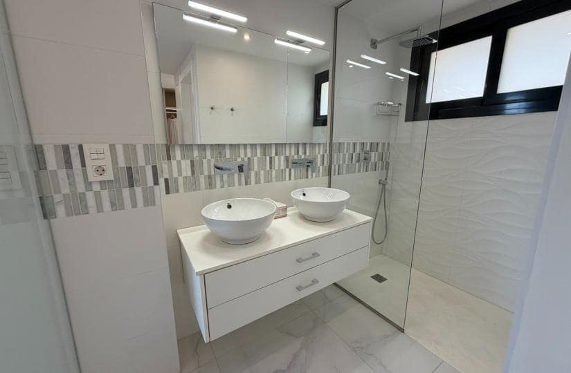 3 bedroom Villa for sale in Pueblo Bravo with pool garage - € 399,900 (Ref: 9800483)