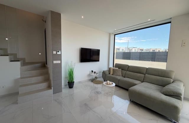 3 bedroom Villa for sale in Pueblo Bravo, Rojales with pool garage - € 399,900 (Ref: 9800483)