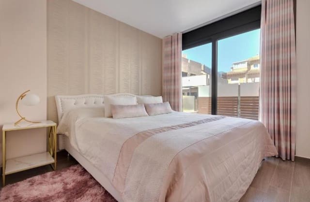 4 soverom Villa til salgs i Aguas Nuevas, Torrevieja med svømmebasseng - € 559 000 (Ref: 9803850)