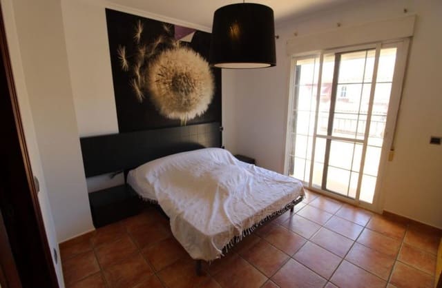 3 Zimmer Haus zu verkaufen in Catral mit Garage - 215.000 € (Ref: 9803851)