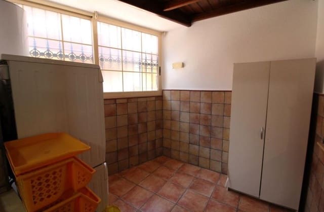 3 Zimmer Haus zu verkaufen in Catral mit Garage - 215.000 € (Ref: 9803851)