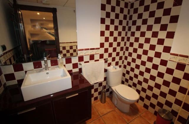 3 Zimmer Haus zu verkaufen in Catral mit Garage - 215.000 € (Ref: 9803851)