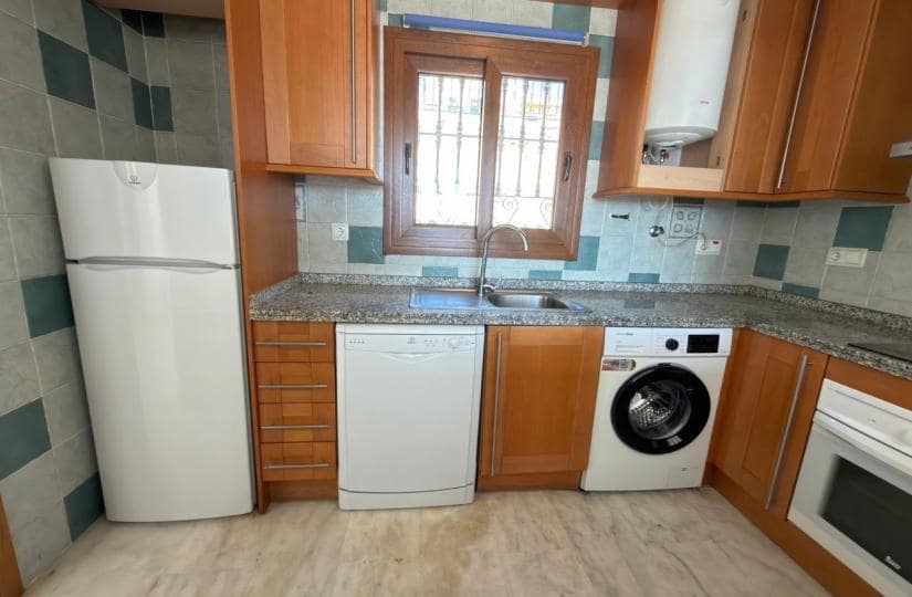 2 soveværelse Semi-Rækkehus til salg i Algorfa med swimmingpool garage - € 234.900 (Ref: 9805875)