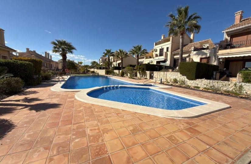 2 soveværelse Semi-Rækkehus til salg i Algorfa med swimmingpool garage - € 234.900 (Ref: 9805875)