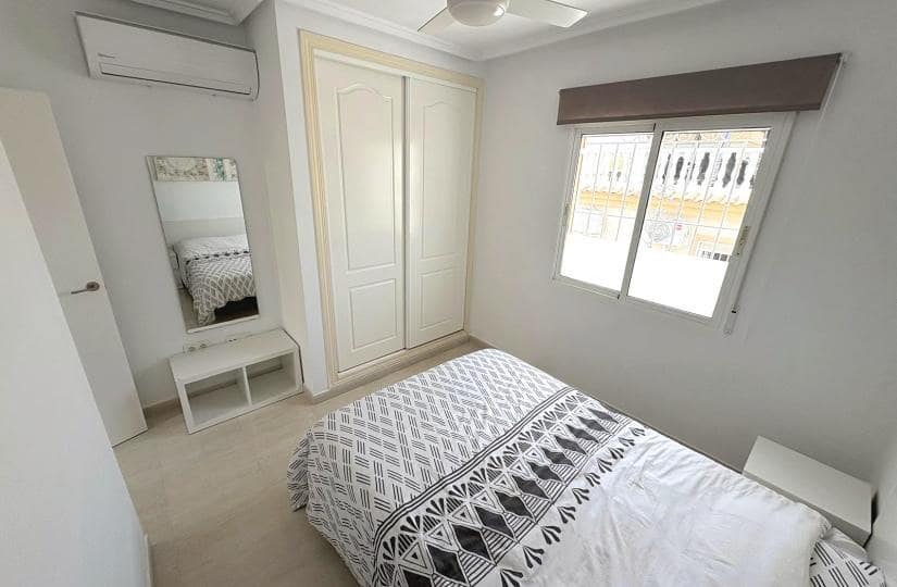 2 chambre Villa/Maison Semi-Mitoyenne à vendre à Ciudad Quesada avec piscine garage - 199 995 € (Ref: 9810438)