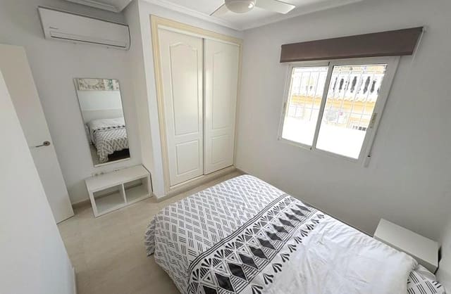 2 sovrum Semi-fristående Villa till salu i Ciudad Quesada, Rojales med pool garage - 199 995 € (Ref: 9810438)