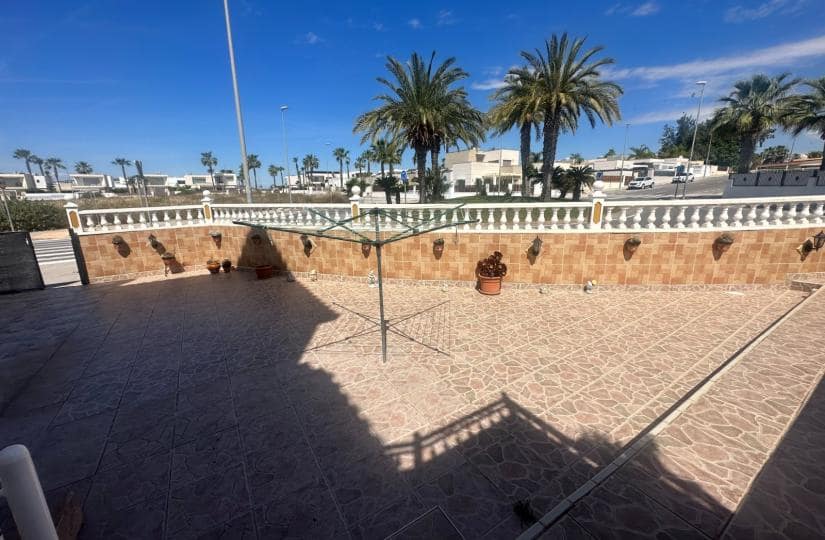 2 bedroom Apartment for sale in Vistabella with pool garage - € 140,000 (Ref: 9819793)