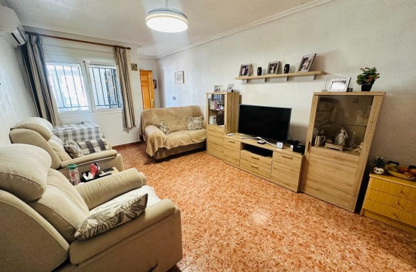 2 bedroom Apartment for sale in Vistabella with pool garage - € 140,000 (Ref: 9819793)