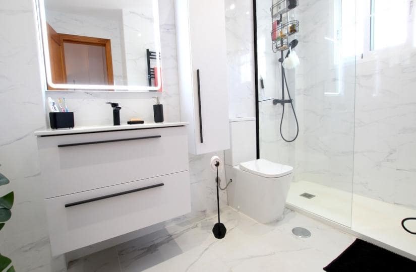 2 quarto Casa em Banda para venda em Cabo Roig com piscina garagem - 235 000 € (Ref: 9819964)