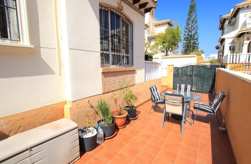 2 quarto Casa em Banda para venda em Cabo Roig com piscina garagem - 235 000 € (Ref: 9819964)