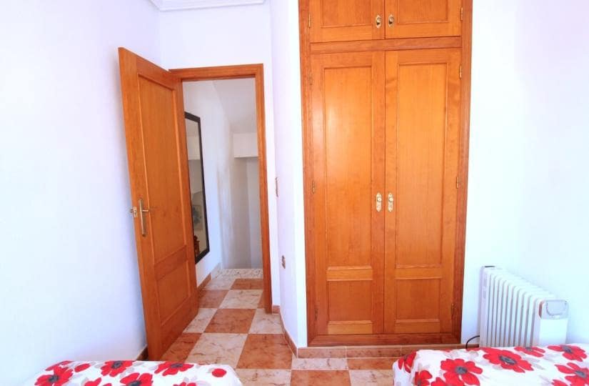 2 quarto Casa em Banda para venda em Cabo Roig com piscina garagem - 235 000 € (Ref: 9819964)