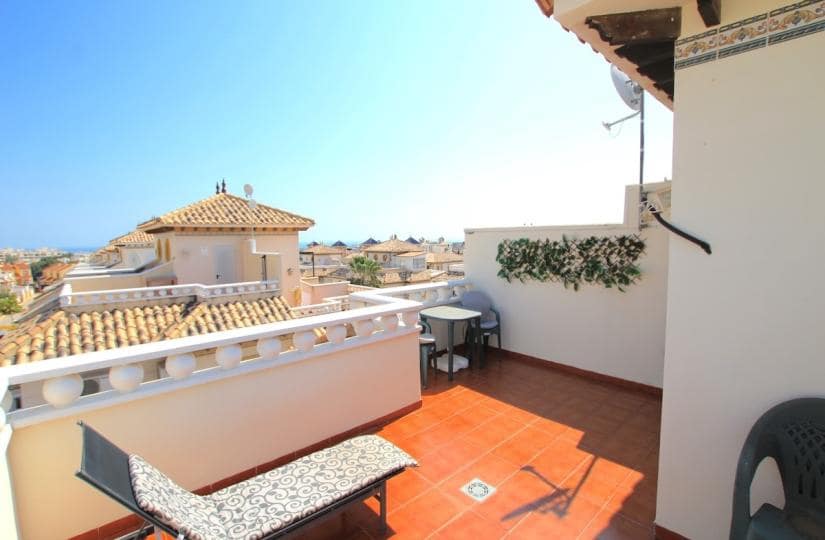 2 quarto Casa em Banda para venda em Cabo Roig com piscina garagem - 235 000 € (Ref: 9819964)