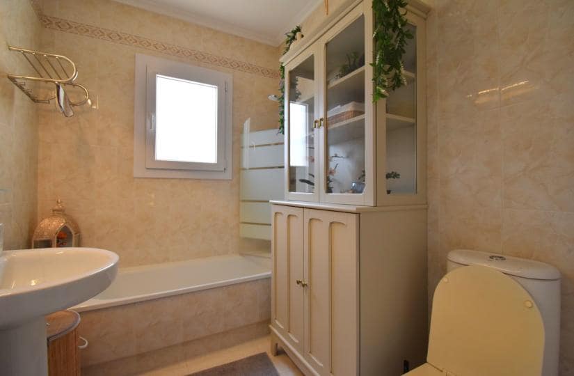 3 quarto Moradia Geminada para venda em Playa Flamenca com piscina garagem - 249 000 € (Ref: 9826863)