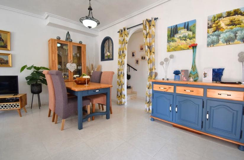 3 quarto Moradia Geminada para venda em Playa Flamenca com piscina garagem - 249 000 € (Ref: 9826863)