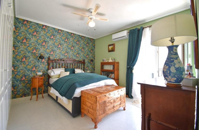 3 quarto Moradia Geminada para venda em Playa Flamenca com piscina garagem - 249 000 € (Ref: 9826863)