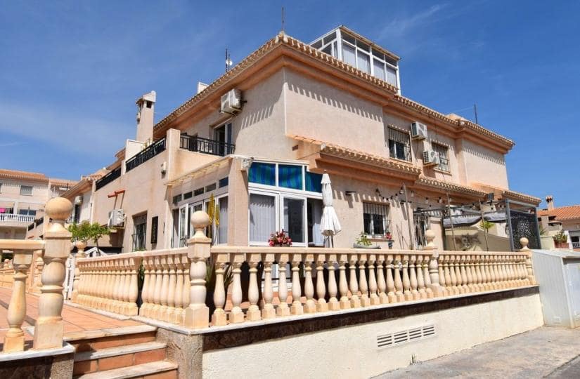 3 quarto Moradia Geminada para venda em Playa Flamenca com piscina garagem - 249 000 € (Ref: 9826863)