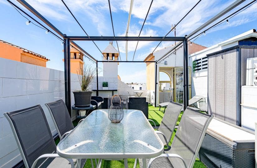 1 Zimmer Apartment zu verkaufen in Orihuela Costa mit Pool - 135.000 € (Ref: 9826864)