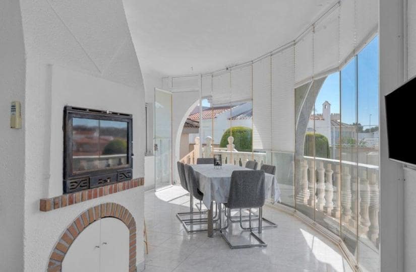 4 soverom Villa til salgs i La Marquesa med svømmebasseng garasje - € 695 000 (Ref: 9828147)
