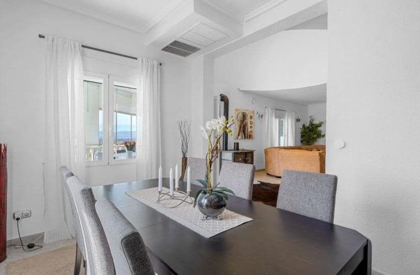 4 soverom Villa til salgs i La Marquesa med svømmebasseng garasje - € 695 000 (Ref: 9828147)