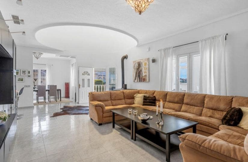 4 soverom Villa til salgs i La Marquesa med svømmebasseng garasje - € 695 000 (Ref: 9828147)