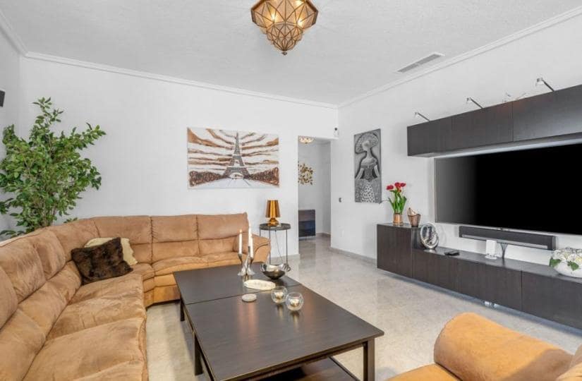 4 soverom Villa til salgs i La Marquesa med svømmebasseng garasje - € 695 000 (Ref: 9828147)