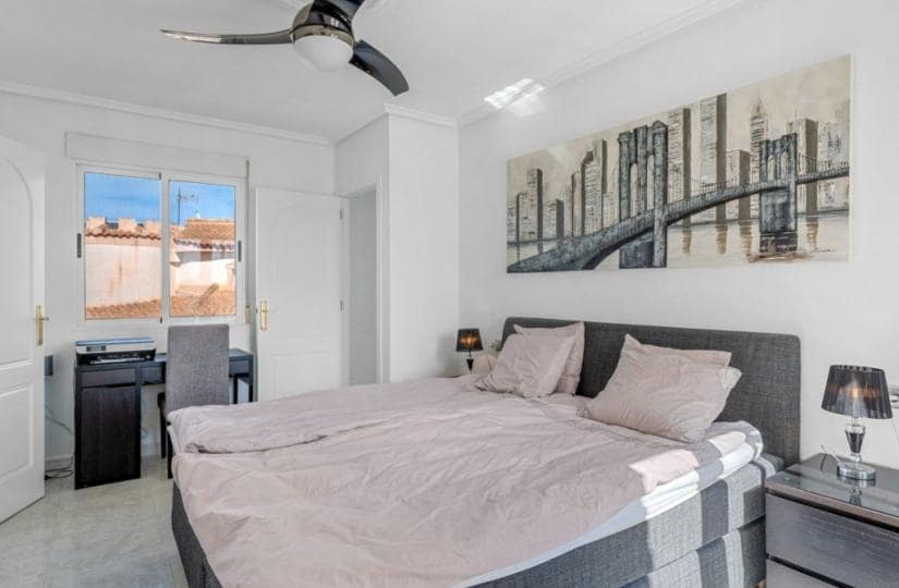 4 soverom Villa til salgs i La Marquesa med svømmebasseng garasje - € 695 000 (Ref: 9828147)