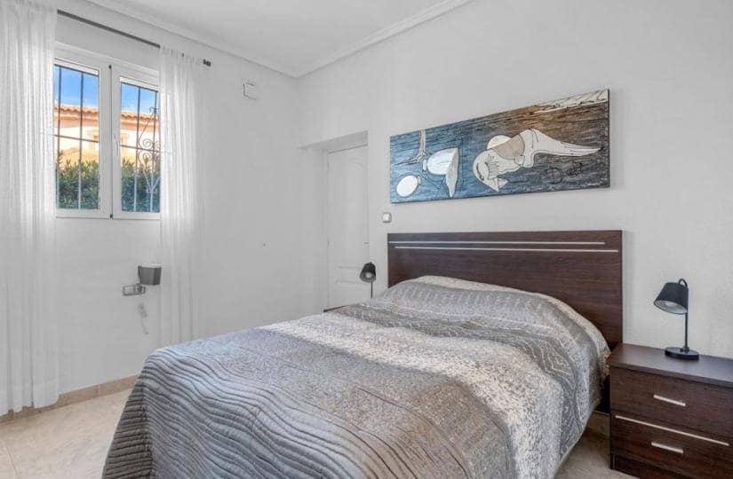 4 soverom Villa til salgs i La Marquesa med svømmebasseng garasje - € 695 000 (Ref: 9828147)